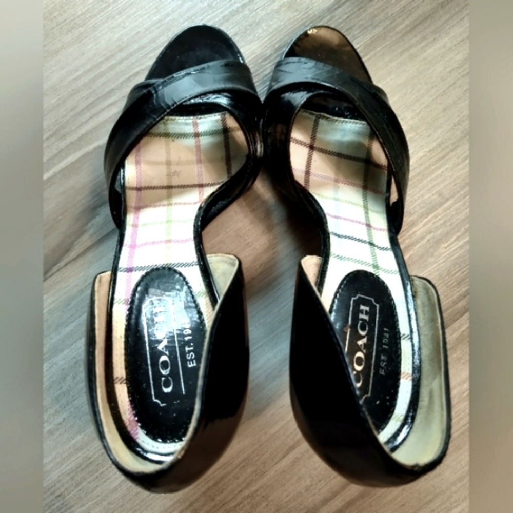 COACH PATENT LEATHER HEELS - Picture 3 of 7